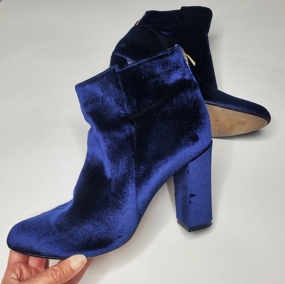 Raye Blue Velvet Ankle Booties 7.5 - Picture 3 of 14